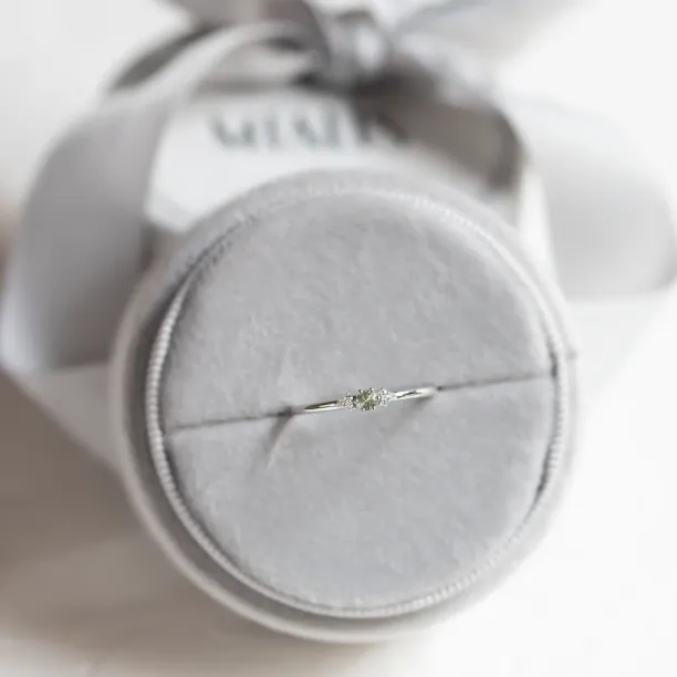 Minimalistický prsten se safírem a diamanty SABINE Image