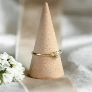 Zlatý zásnubní prsten s diamanty ALICIA Thumbnail