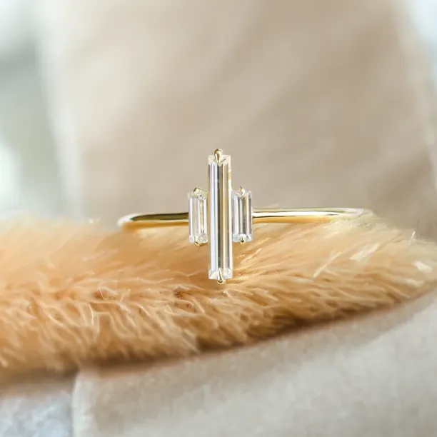 Originální zásnubní prsten s baguette moissanity THEA Image