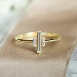 Originální zásnubní prsten s baguette moissanity THEA