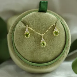 Set of jewellery with peridot and diamonds VERDA