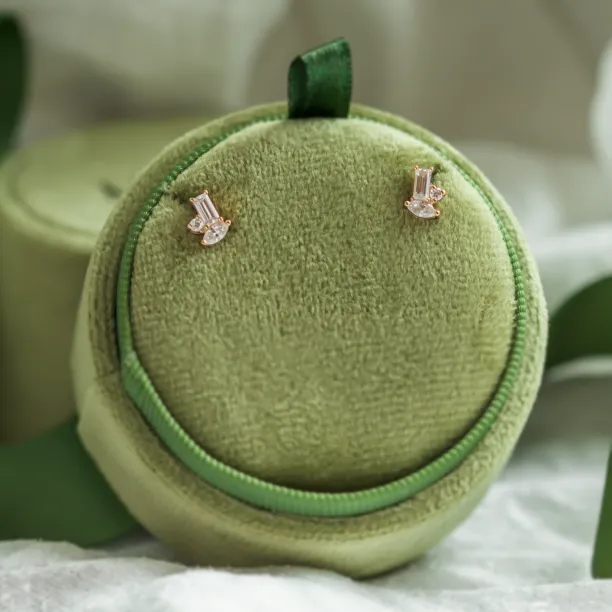 Zlaté náušnice s moissanity v cluster stylu CARMEN Image