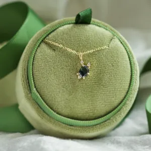 Zlatý přívěsek s asymetrickým safírem a diamanty TRIX Thumbnail