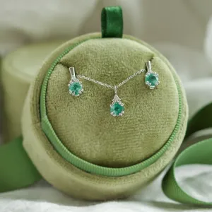 Emerald and diamond jewellery set ELANNA