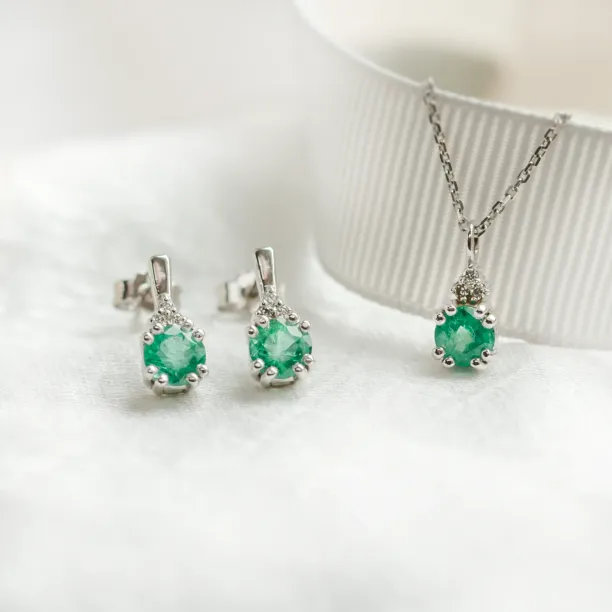 Emerald and diamond jewellery set ELANNA Image