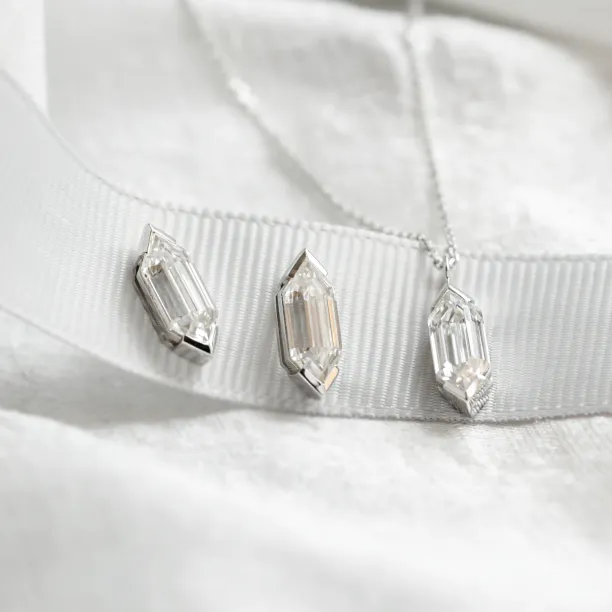 Moissanite jewellery set SERAPHINA Image