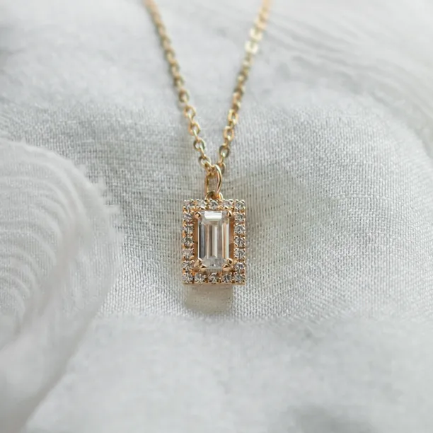 Gold necklace with moissanites GRACE Image