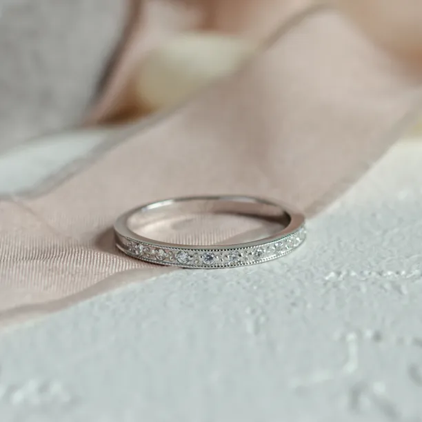 Vintage eternity lab-grown diamond ring HELENE Image