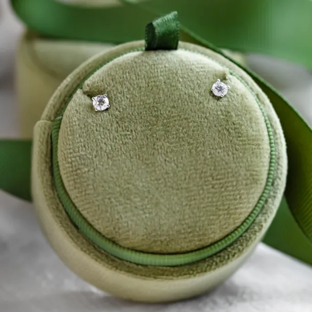 Classic earrings with lab-grown diamonds FENIX Image