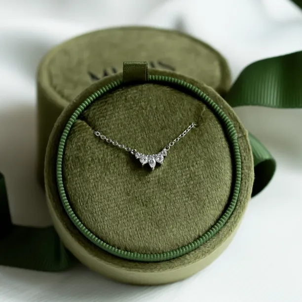 Zlatý cluster náhrdelník s lab-grown diamanty JESSICA Image