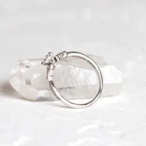 Zásnubní zlatý prsten s laboratorními diamanty REIK Thumbnail