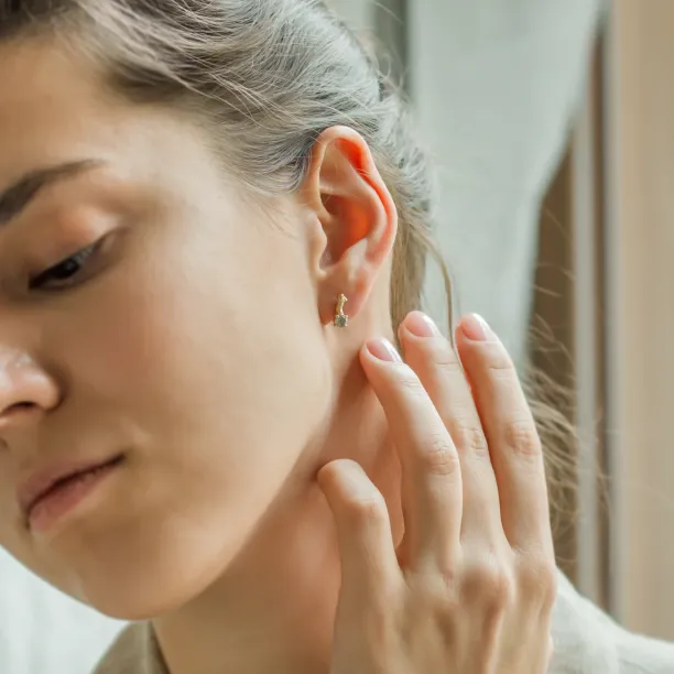 Napichovací originální náušnice se salt and pepper diamanty a s větvičkou ERNA Image