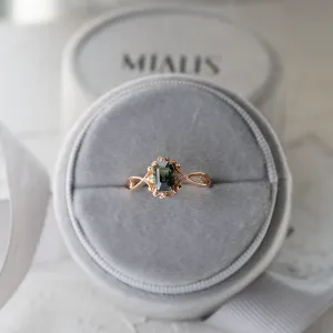 Unique vintage gold ring with green sapphire and diamonds BAROQUE Thumbnail