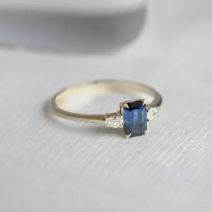 Elegant emerald sapphire and pear diamond ring LEILANI Thumbnail