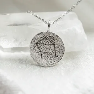 Zlatý náhrdelník se znamením zvěrokruhu a netradičním povrchem NALA Thumbnail