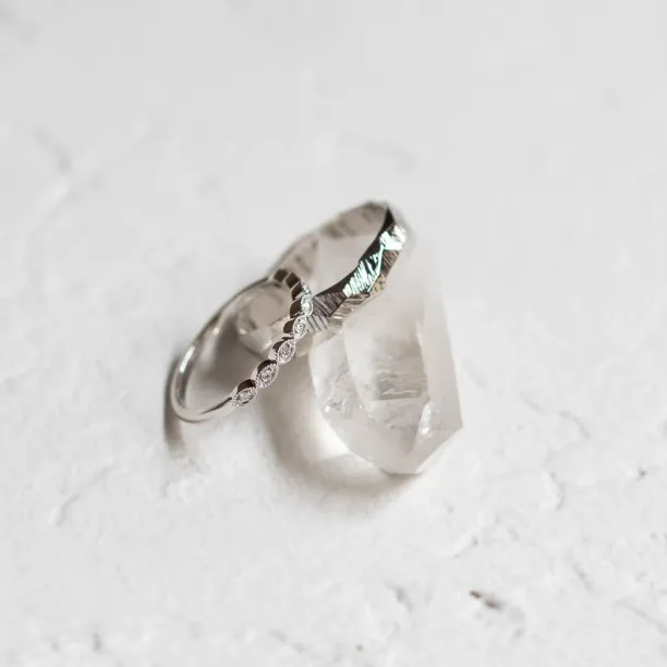 Netradiční snubní prsteny s diamanty DARLING Image