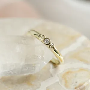 Engagement ring with a diamond and massive hoop JUNE Thumbnail