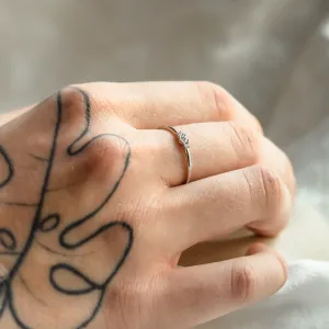 Minimalist ring with diamonds HANNAH Thumbnail