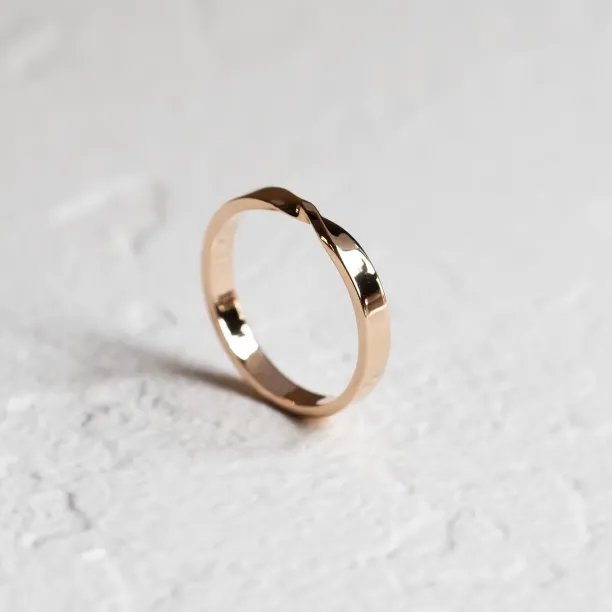 Netradiční snubní prsteny s propletením CLAY Image