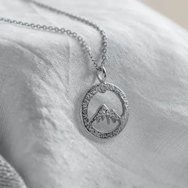 Gold necklace with mountain motive and diamond PYRENEES Image