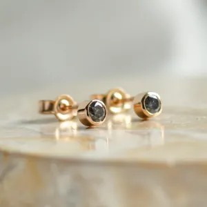 Minimalist gold earrings with salt and pepper diamonds in bezel setting NOLA Thumbnail