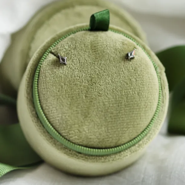 Minimalist earrings with kite salt and pepper diamonds ASH Image