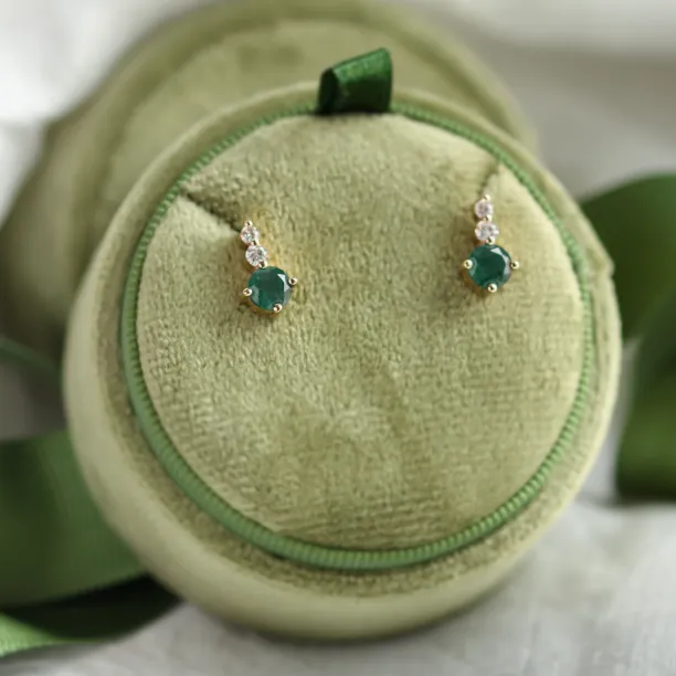 Jednoduché zlaté náušnice s mechovými acháty a diamanty LILIBET Image