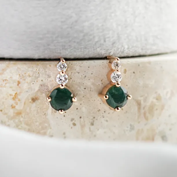 Jednoduché zlaté náušnice s mechovými acháty a diamanty LILIBET Image