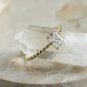 Kuličkový zásnubní prsten s radiant moissanitem CLEA Thumbnail