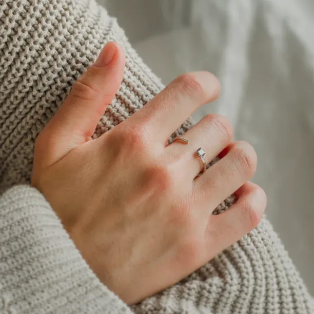 Otevřený prsten se salt and pepper diamantem a klasickými diamanty BRAIDY Image