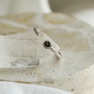 Otevřený prsten se salt and pepper diamantem a klasickými diamanty BRAIDY Thumbnail