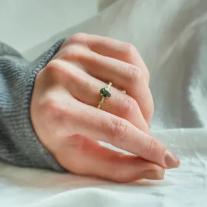 Vintage engagement ring with green sapphire and diamonds MADDIE