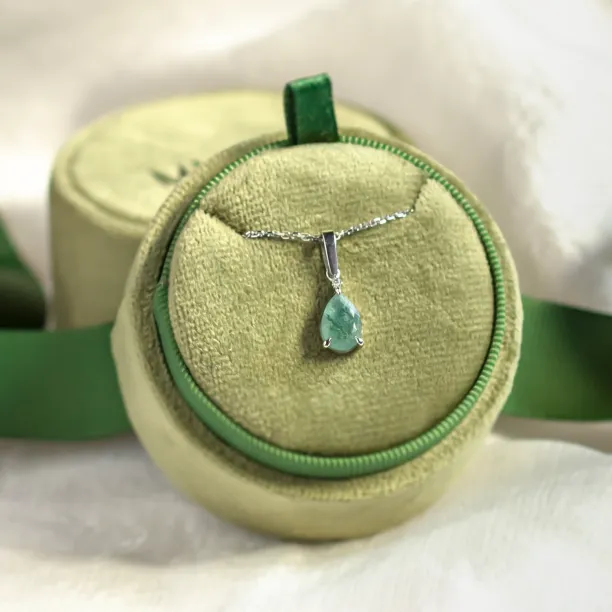 Zlatý náhrdelník s pear mechovým achátem a diamantem GISELLE Image