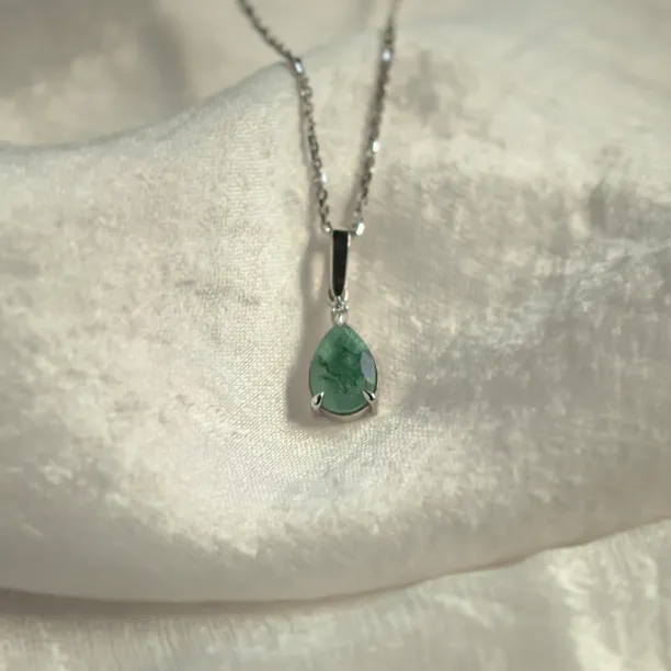 Zlatý náhrdelník s pear mechovým achátem a diamantem GISELLE Image