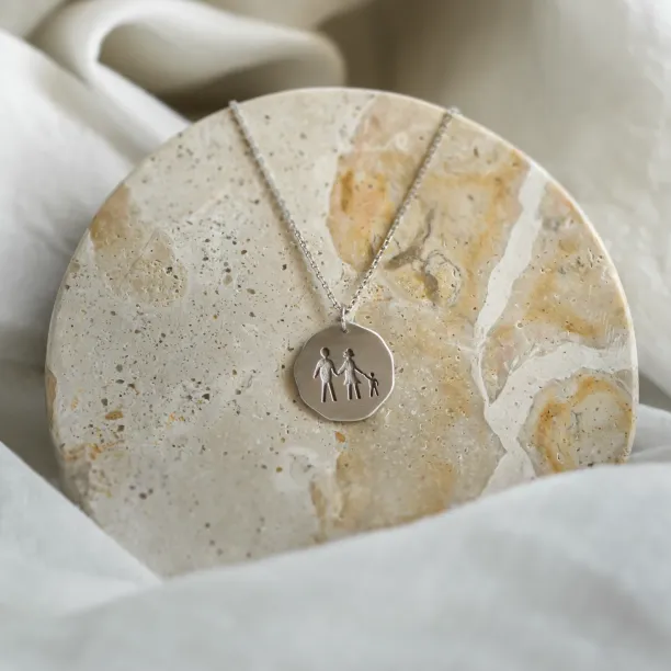 Gravírovaný náhrdelník s motivem rodiny FRANCIS Image