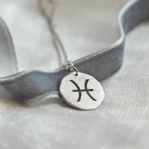 Zlatý náhrdelník se znamením AURELIA Thumbnail