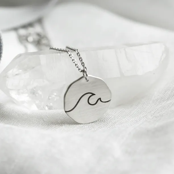 Matný zlatý náhrdelník s vlnou ATLANTIC Image