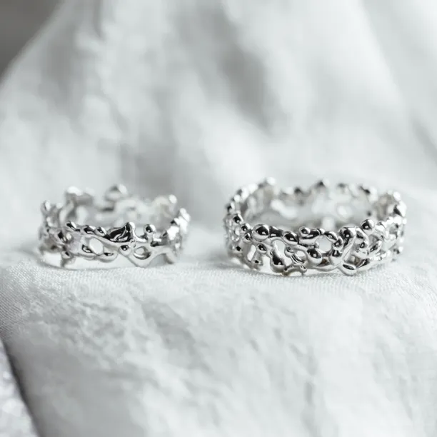 Avantgardní snubní prsteny s organickými prvky NALANI Image