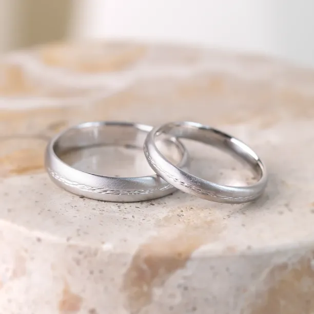 Unusual wedding rings with embossed rope NASH Image