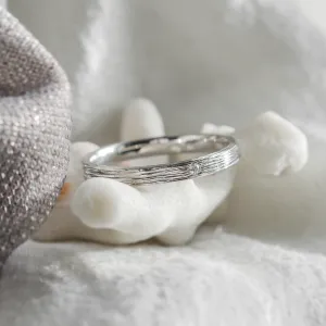 Original wedding ring with tree bark surface NIXON Thumbnail