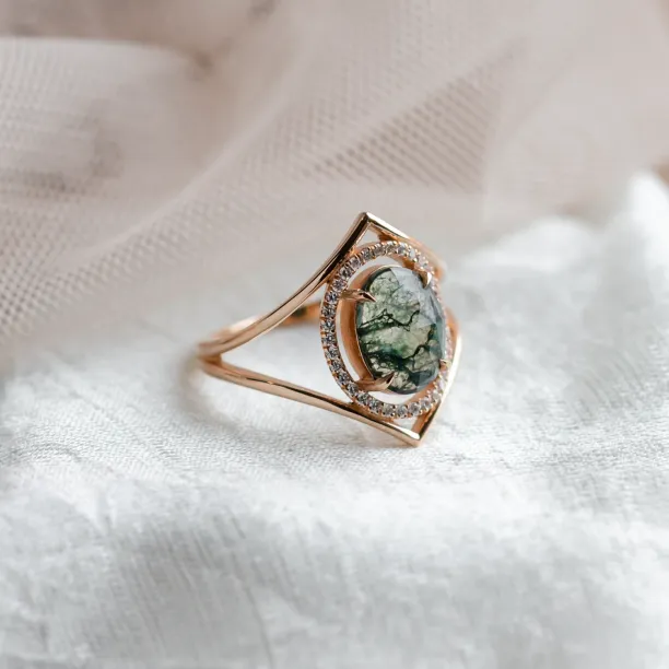 Luxury gold ring with moss agate and diamonds PINIA Image