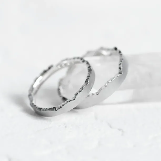 Unusual wedding rings with mountain motive PEAK Image