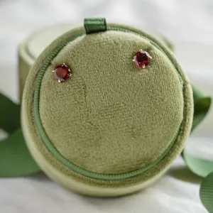 Zlaté náušnice s granáty AMANDA Thumbnail