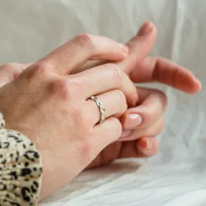 Unusual wedding rings with organic structure LISA