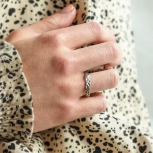 Original wedding rings with organic structure ANJA