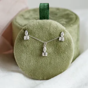 Jewelery set with marquise and baguette moissanites HOLLY Thumbnail