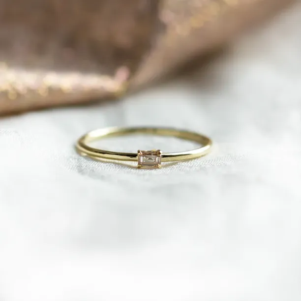 Gold minimalist ring with fancy chmapagne diamond MARGO Image
