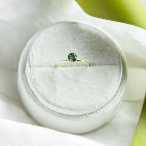 Minimalist engagement ring with moss agate MAGGIE Image