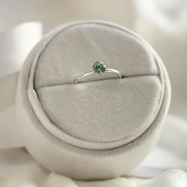 Minimalist engagement ring with moss agate MAGGIE Image