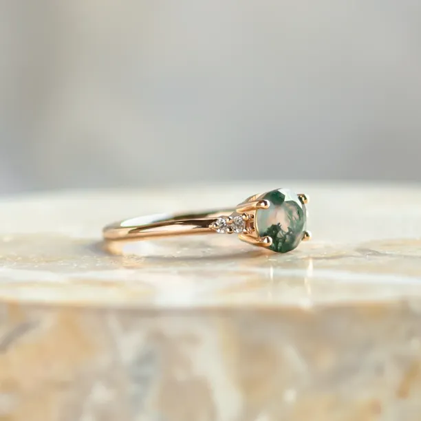 Netradiční zásnubní prsten s mechovým achátem a diamanty CAMILA Image